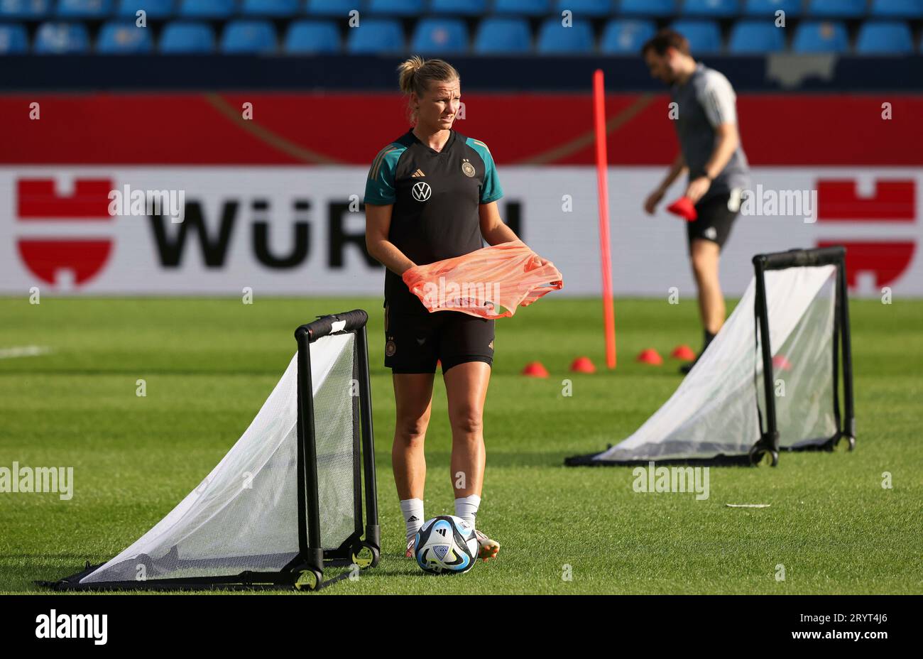 firo: 25.09.2023, Fußball, Frauen, Frauenfußball DFB-Frauennationalmannschaft Deutschland, UEFA Women's Nations League, Training, Alexandra POPP Stockfoto