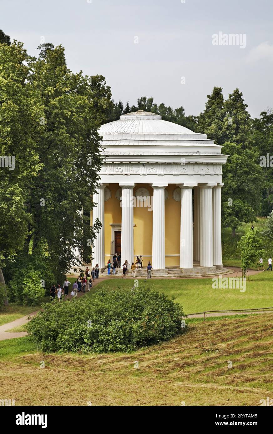 Tempel der Freundschaft in Pawlowsk Palast und Park Ensemble in der Nähe von Sankt Petersburg. Russland Stockfoto