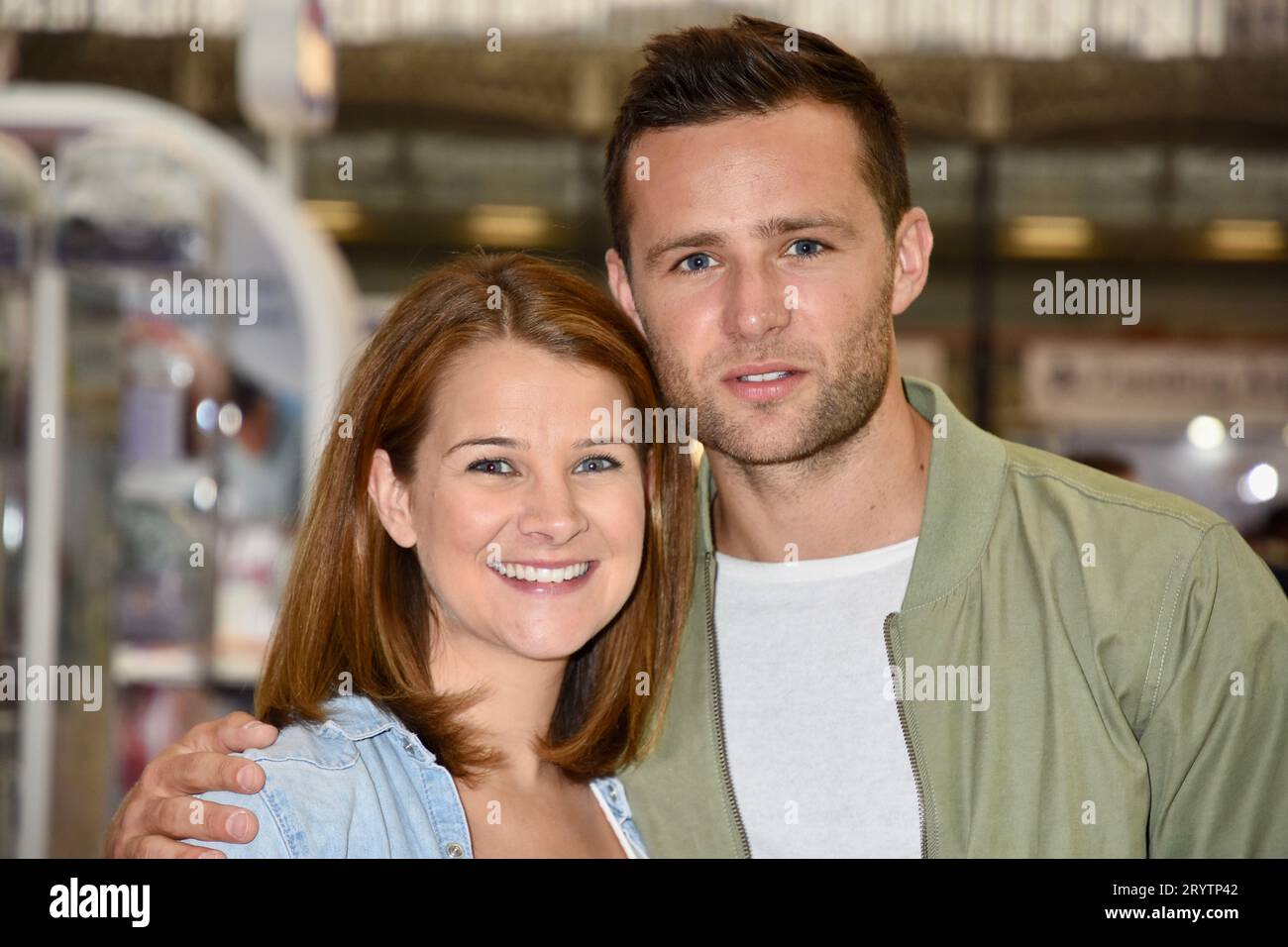 Harry Judd, Izzy Johnson, The Baby Show, Olympia, Kensington, London, Großbritannien Stockfoto