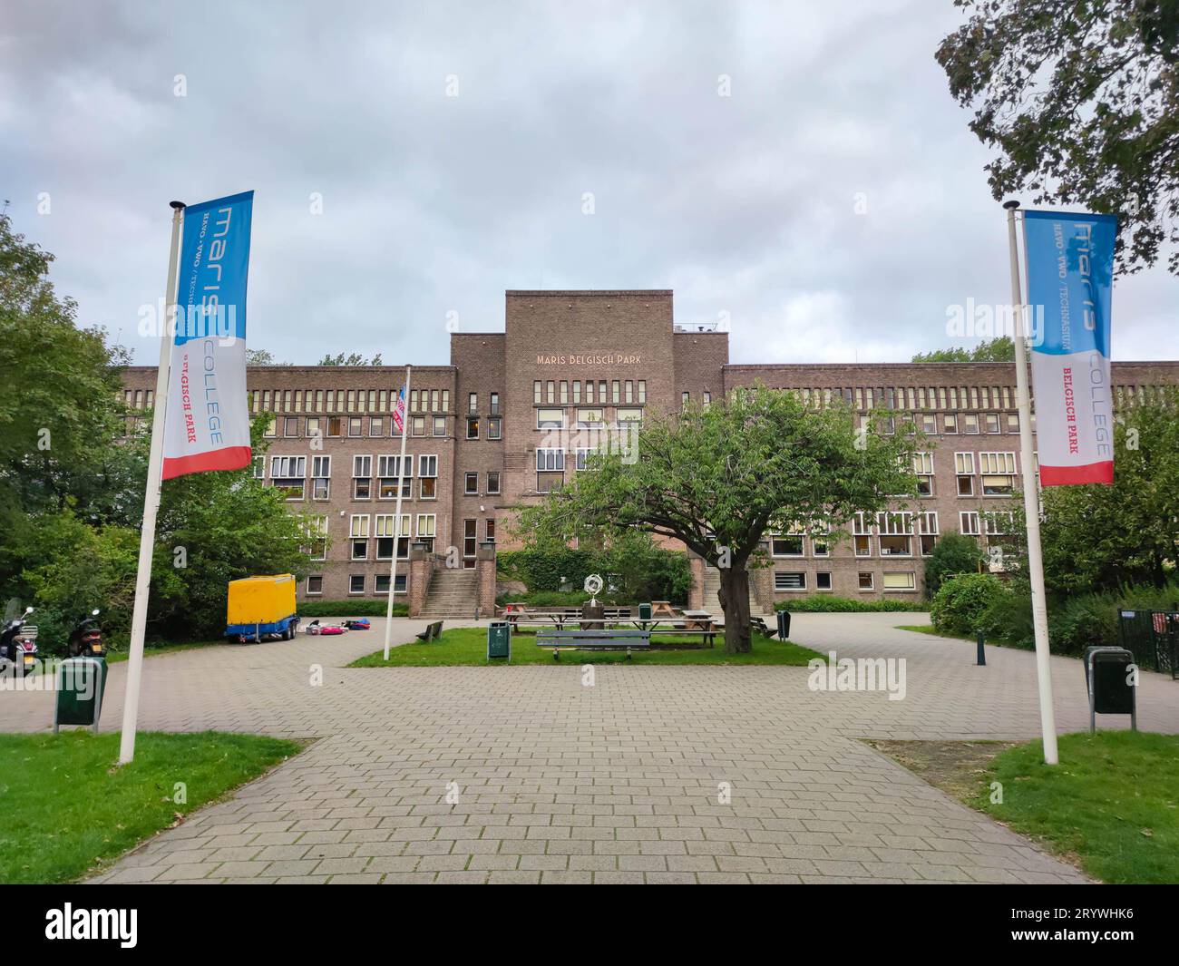 Schule für Sekundarschulbildung genannt „Maris College“ im Stadtteil Belgisch Park im Bezirk Scheveningen, den Haag, Niederlande. Stockfoto