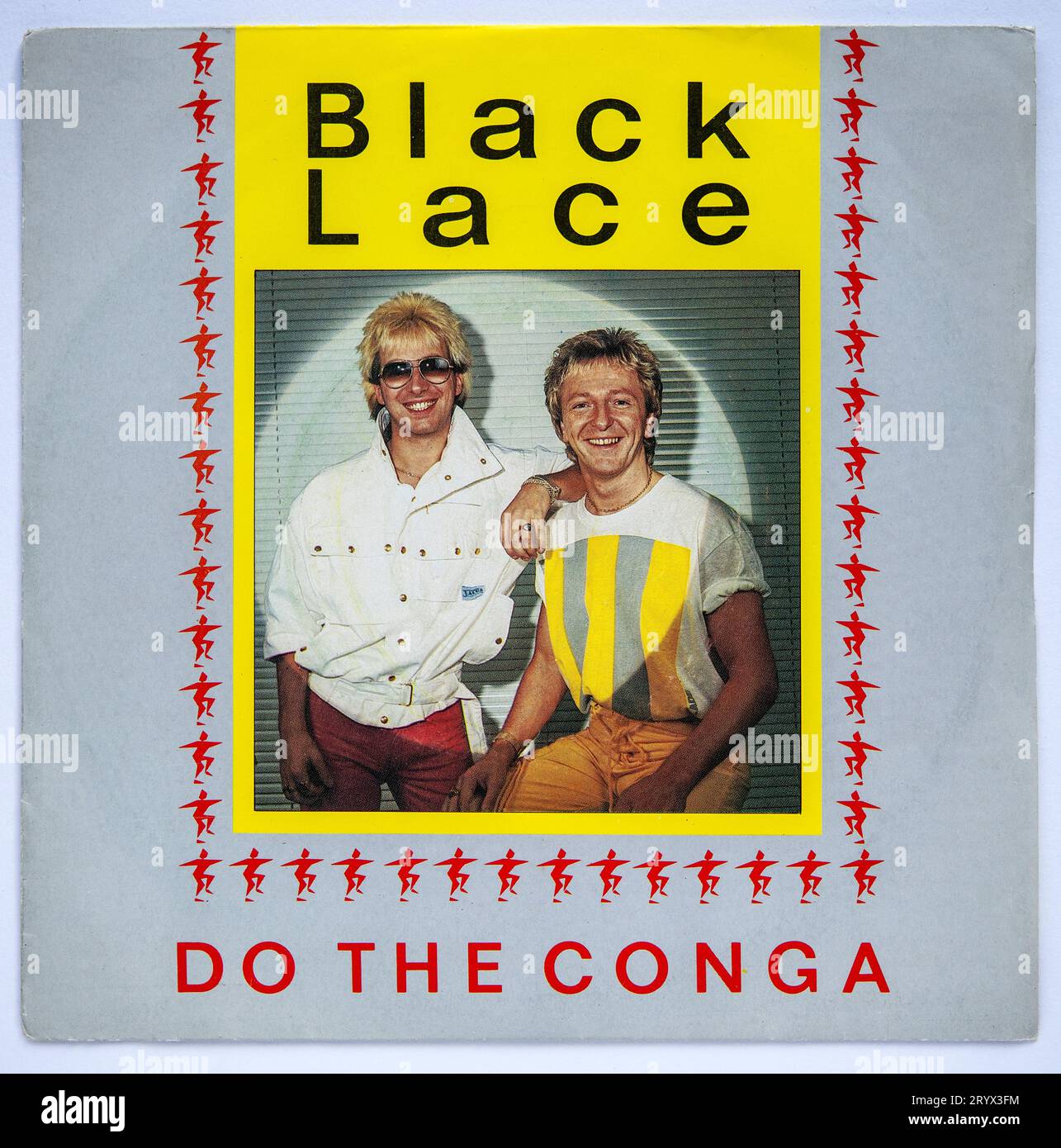 Cover der Sieben Inch Single Version von Do the Conga von Black Lace, die 1984 veröffentlicht wurde Stockfoto