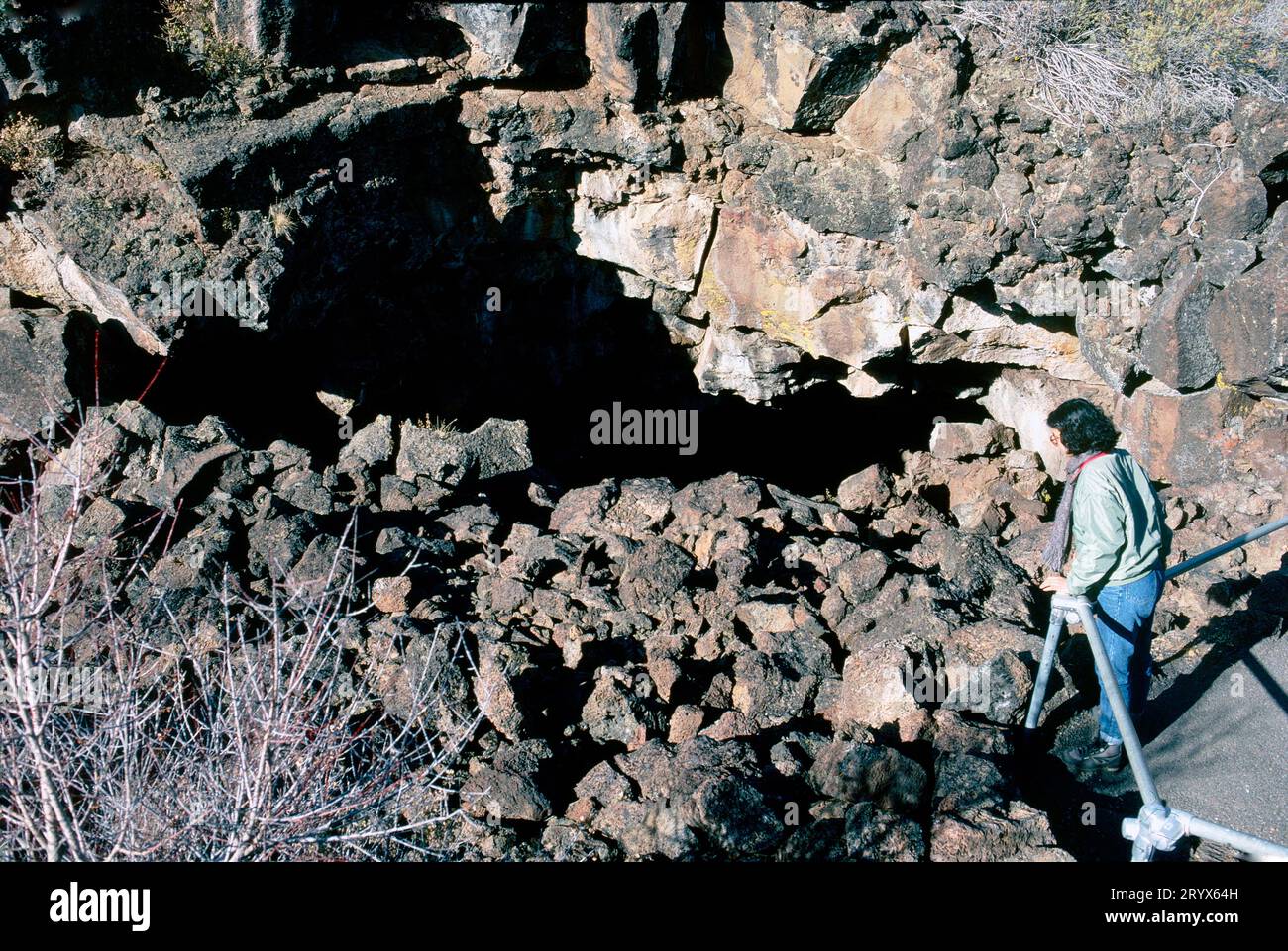 Eintritt zu den Katakomben, Lava Bed National, Monument, Siskiyou und Modoc Counties, Kalifornien, USA Stockfoto