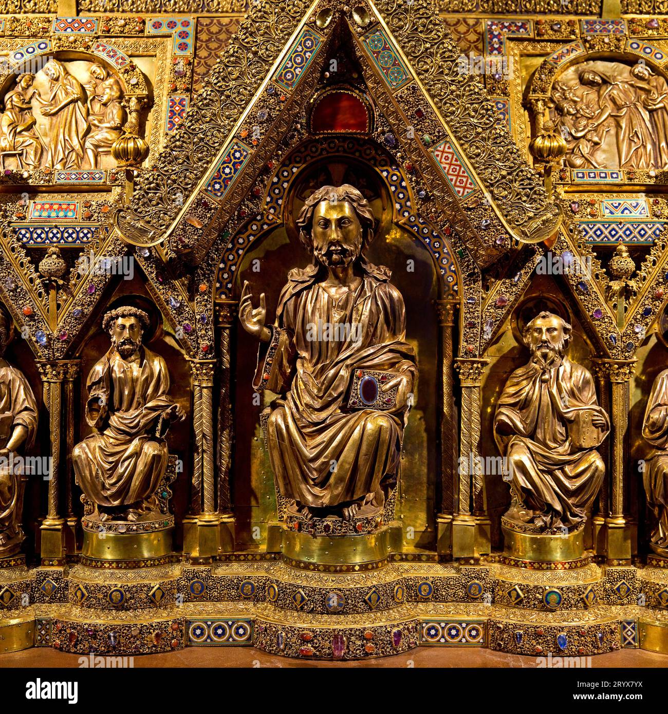 Elisabeths Schrein, in dem früher Elisabeths Knochen lagen, Elisabethkirche, Marburg, Deutschland Europa Stockfoto