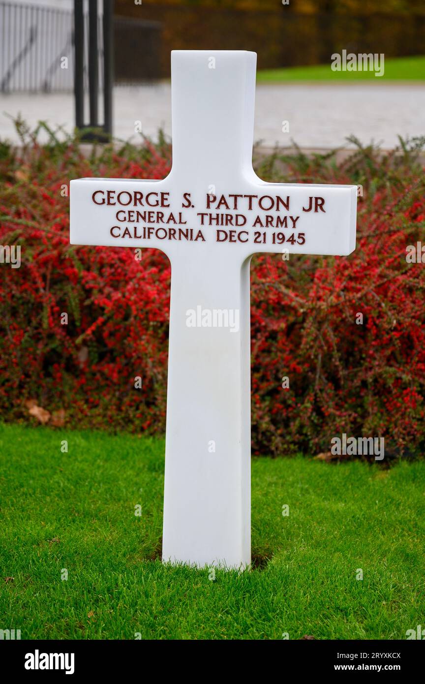 Grab von General George S. Patton Jr. Luxembourg American Cemetery and Memorial in Hamm, Luxembourg City, Luxemburg. Stockfoto