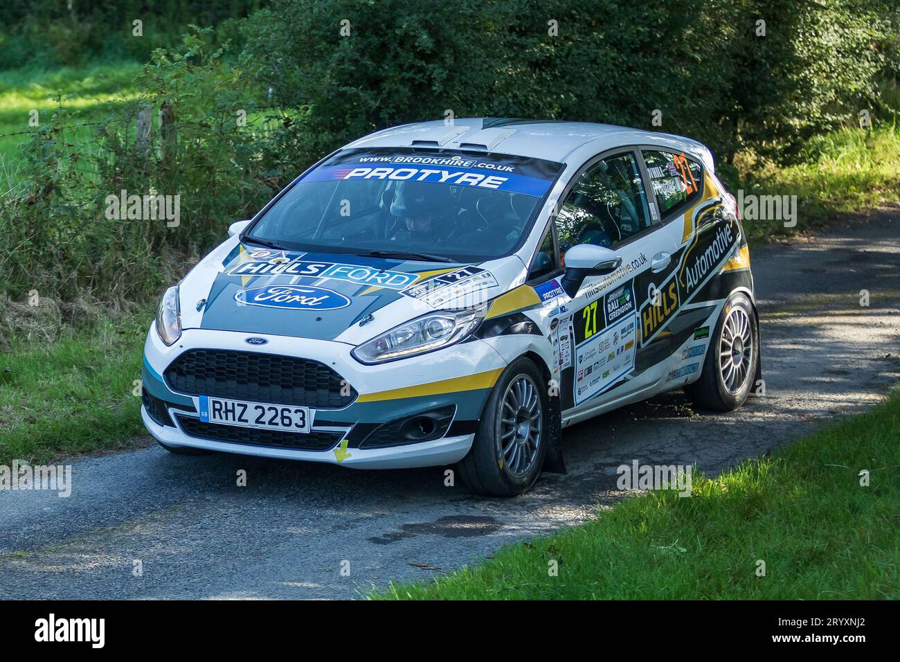 Ceredigion, Wales – 2. September 2023 Rali Ceredigion: William Hill und Co-Pilot Richard-morton Crozier in einem Ford Fiesta Rally3 Wagen 27 auf der Bühne SS1 Stockfoto