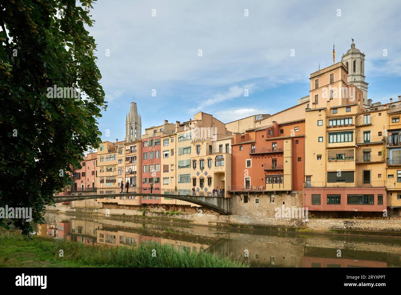 Blick auf die Altstadt Girona, Katalonien, Spanien, Europa. Sommerreisen. Blick auf die Altstadt Girona, Katalonien, Spanien, Europa. Sommerfahrt Stockfoto