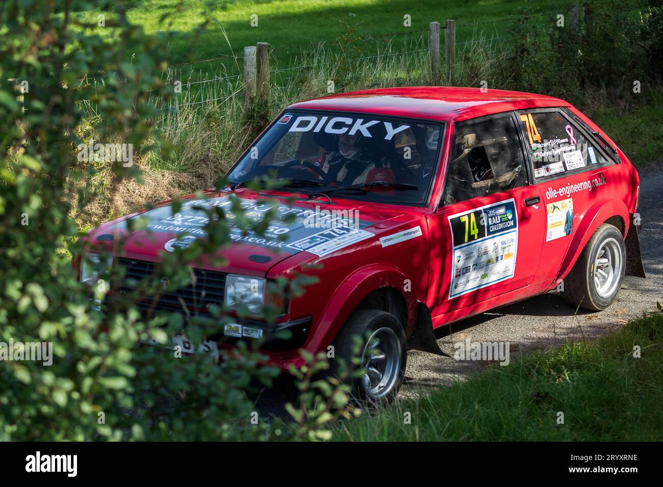 Ceredigion, Wales – 2. September 2023 Rali Ceredigion: Dafydd Williams und Co-Pilot Andrew Davies in einem Chrysler Sunbeam Car 74 auf der Bühne SS1 Borth 1 Stockfoto
