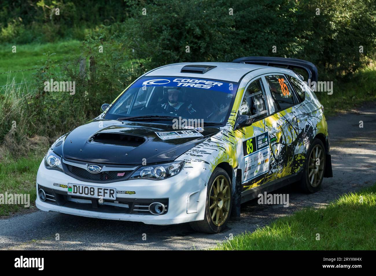 Ceredigion, Wales - 2. September 2023 Rali Ceredigion: David-Andrew Davies und Co-Pilot Andrew Rees in einem Subaru Impreza Auto 85 auf der Bühne SS1 Borth 1 Stockfoto