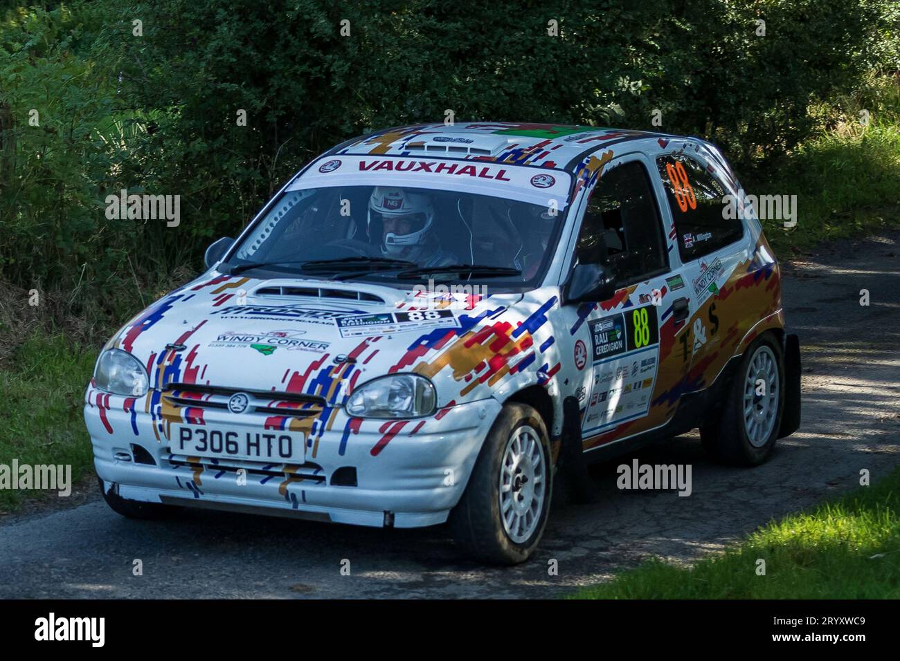 Ceredigion, Wales – 2. September 2023 Rali Ceredigion: Keith Daniels und Co-Pilot Andrew Millington in einem Vauxhall Corsa Car 88 auf der Bühne SS1 Borth 1 Stockfoto