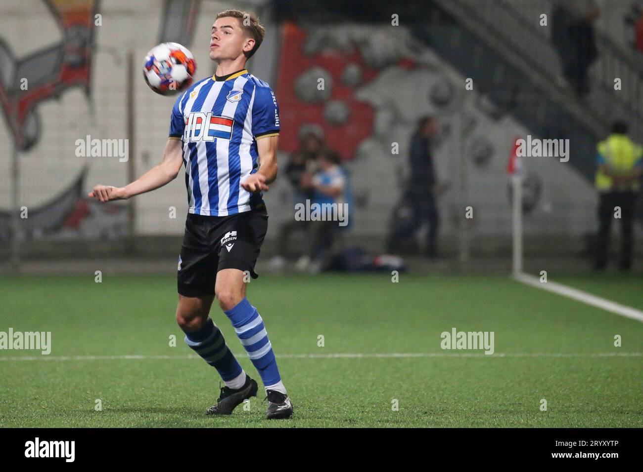 Maastricht, Niederlande. Oktober 2023. Maastricht, Niederlande 02. Oktober 2023: Keuken Kampioen Divisie - 2023/2024 - MVV Maastricht gegen FC Eindhoven im Bild: Tom SAS (FC Eindhoven) Credit: dpa/Alamy Live News Stockfoto