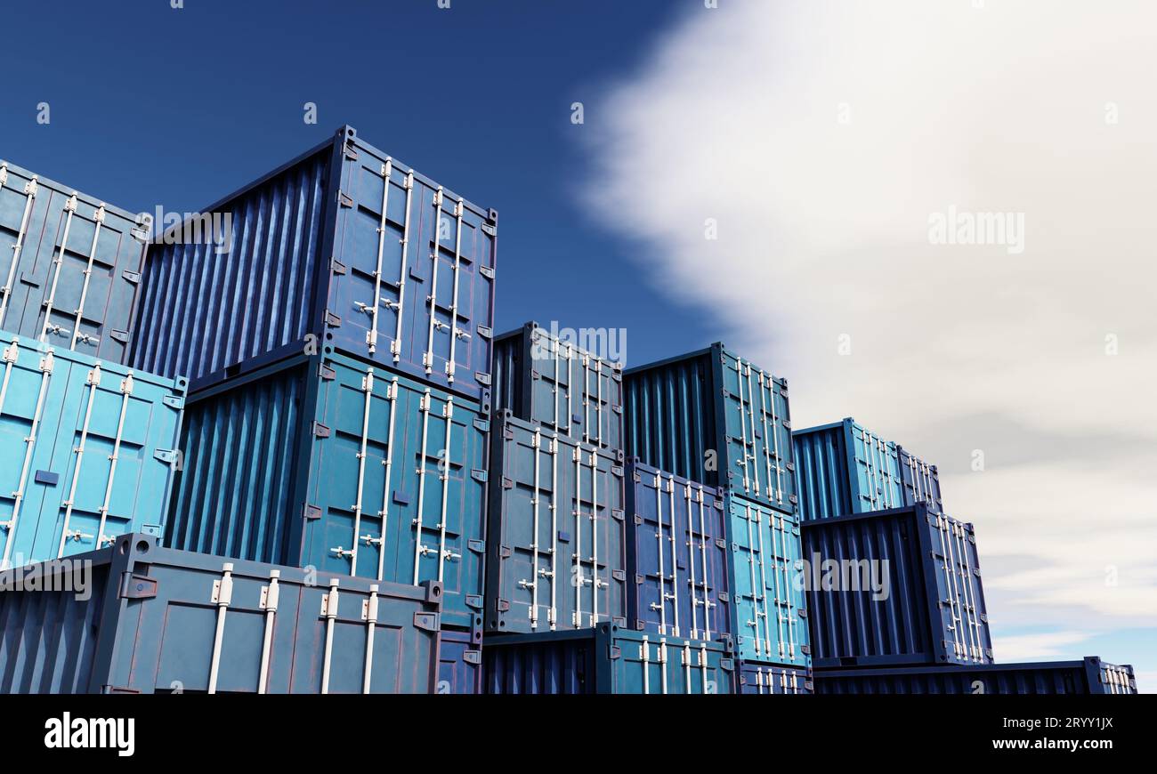 Stapel blauer Containerboxen mit Himmelshintergrund. Frachtfrachttransport für Import- und Exportlogistik. Wirtschaft und Verkehr Stockfoto