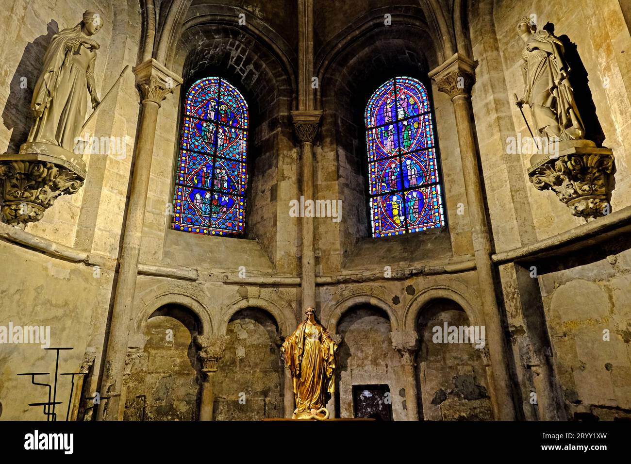 Arkade der Kapelle des Disambulatoriums in Eglise St Germain des Pres in Paris Frankreich Stockfoto