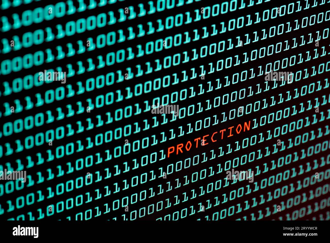 Schutztext und Binärcode-Konzept vom Desktop-Bildschirm aus, selektiver Fokus Stockfoto
