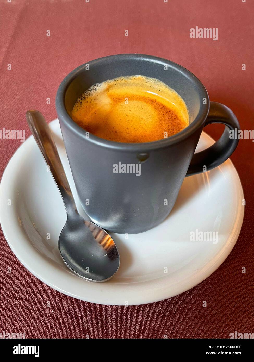 Tasse Kaffee. - Smartphone-aufgenommenes Stockfoto