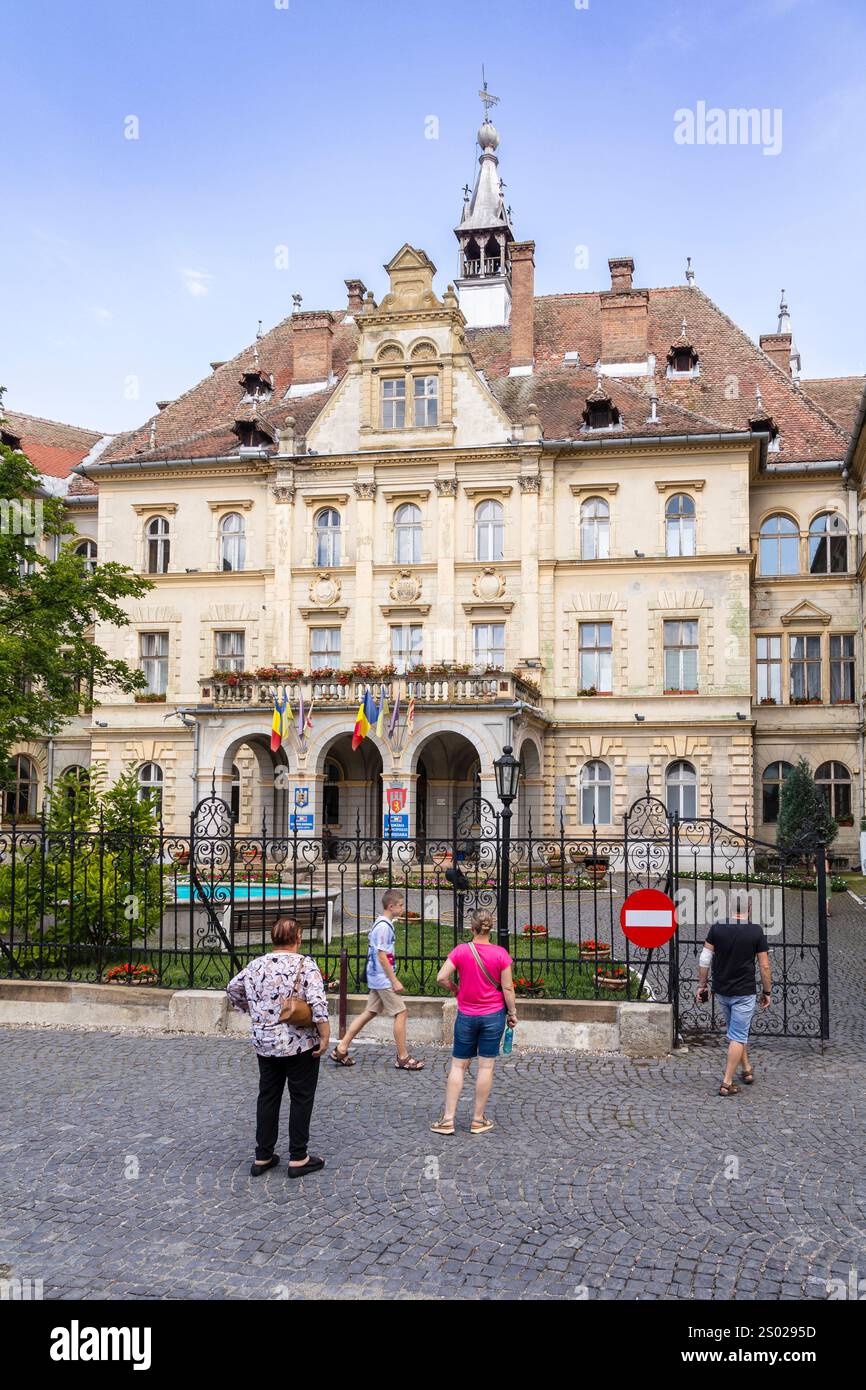 SIGHISOARA (RUMÄNIEN) - das historische Zentrum von Sighișoara, ein UNESCO-Weltkulturerbe in Siebenbürgen, Rumänien, ist ein atemberaubendes mittelalterliches Juwel. Stockfoto