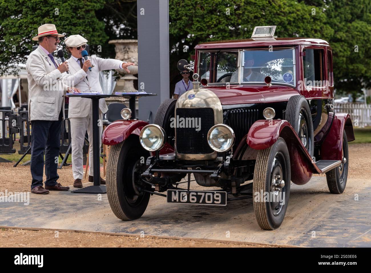 Ein 1925 MG, präsentiert auf dem Concours of Elegance 2023, Hampton Court Palace Stockfoto