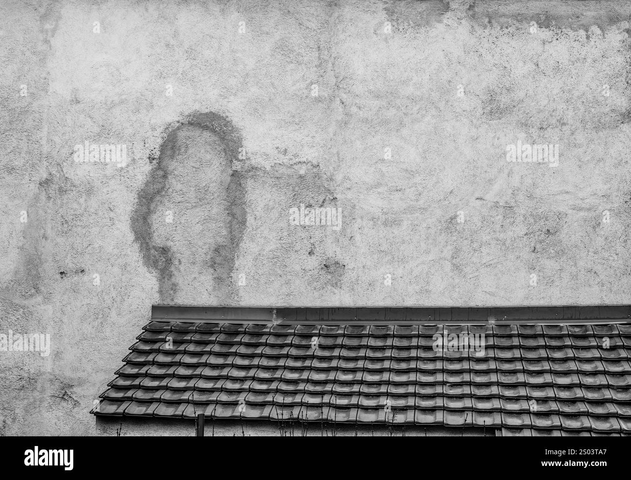 La Linea Man. Eine humorvolle Cartoon-Figur aus Feuchtigkeit auf dem Hintergrund der Wand. Die Linie. Animierte TV-Serie. Kindheitserinnerungen. Stockfoto