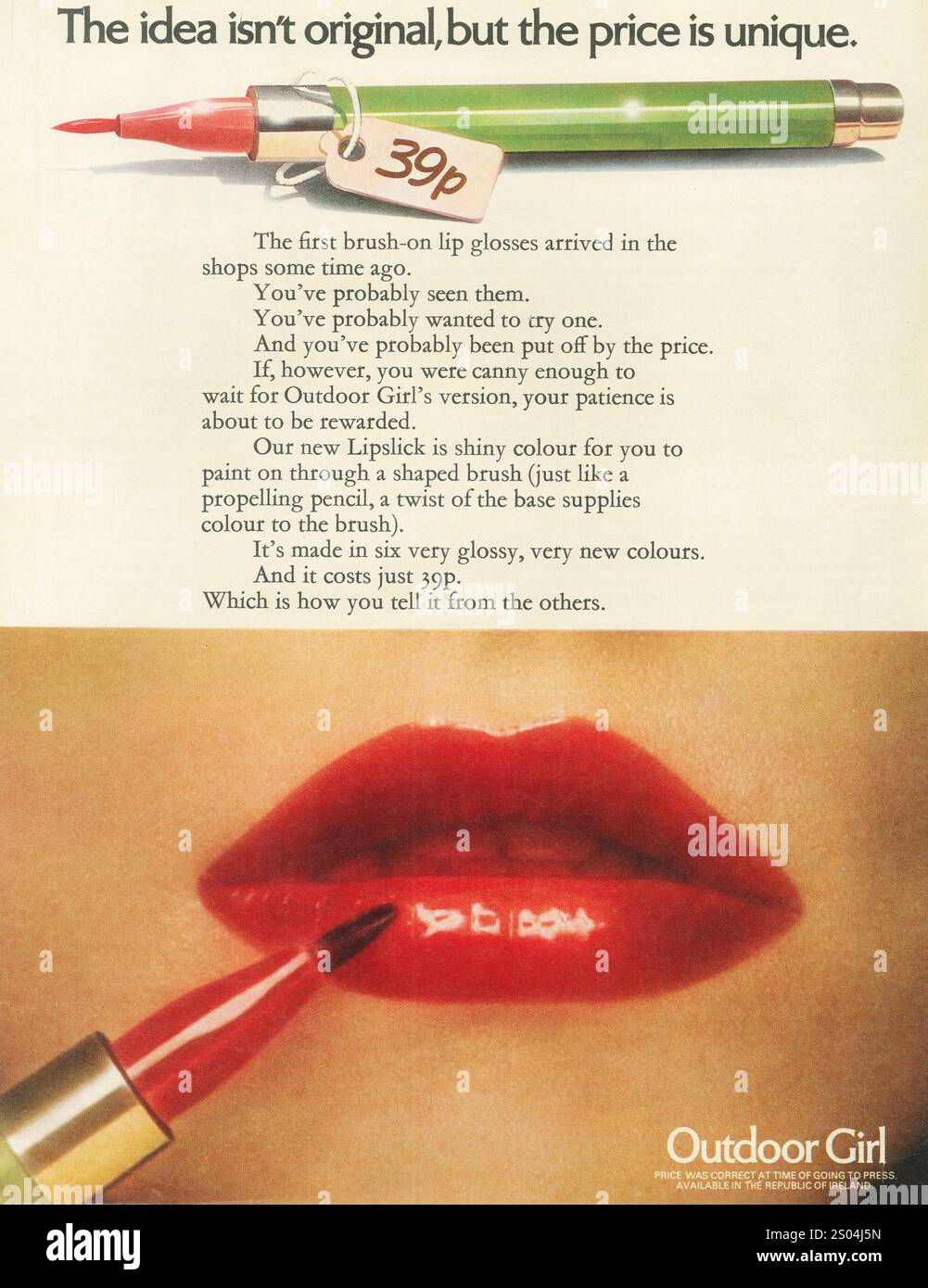 1973 UK Outdoor Girl Lip Gloss-Anzeige zum Aufbürsten Stockfoto