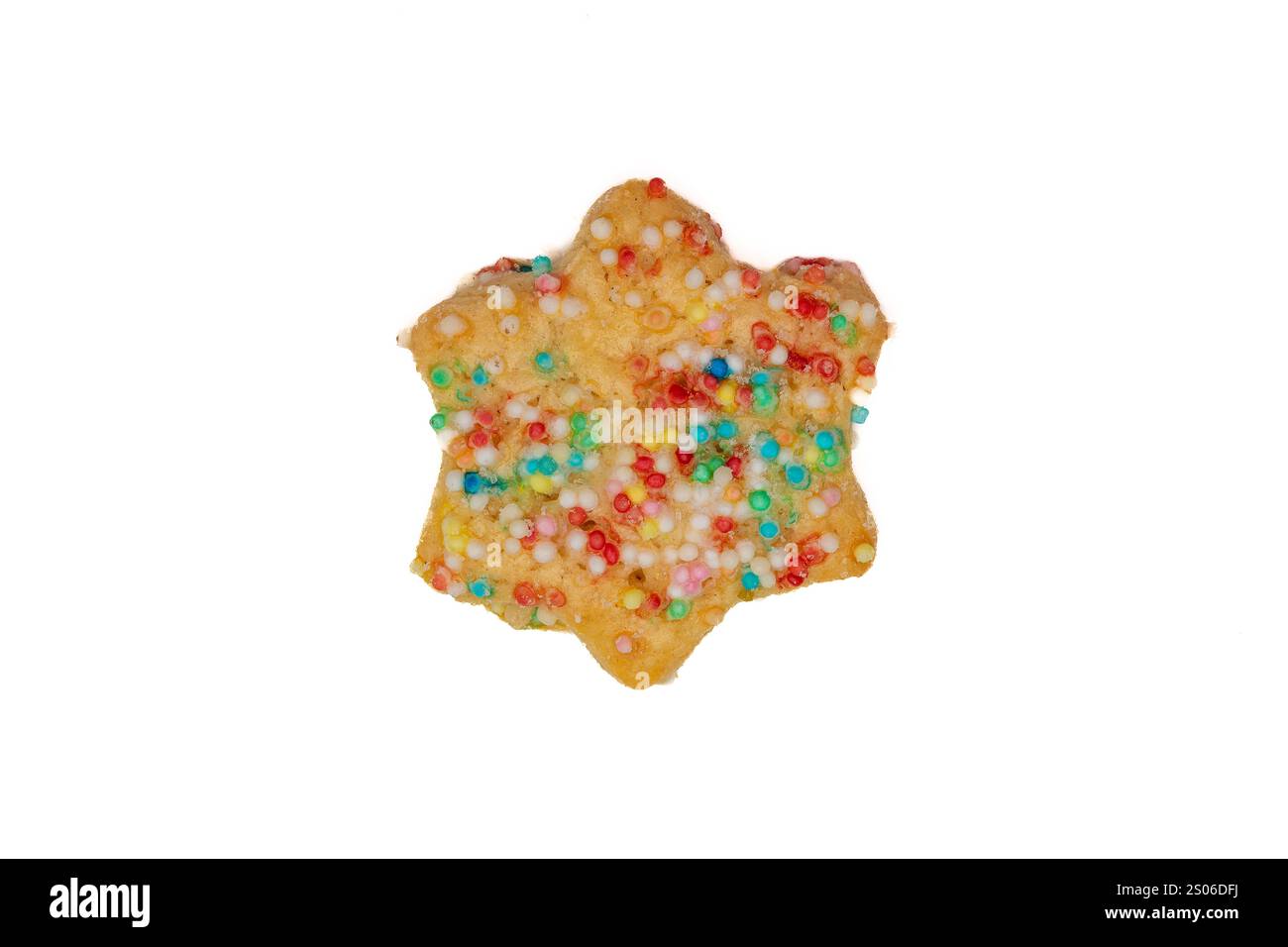 Handgemachte Weihnachtskekse auf weißem Hintergrund – festliches Backen und saisonale Leckereien – 7 Stockfoto