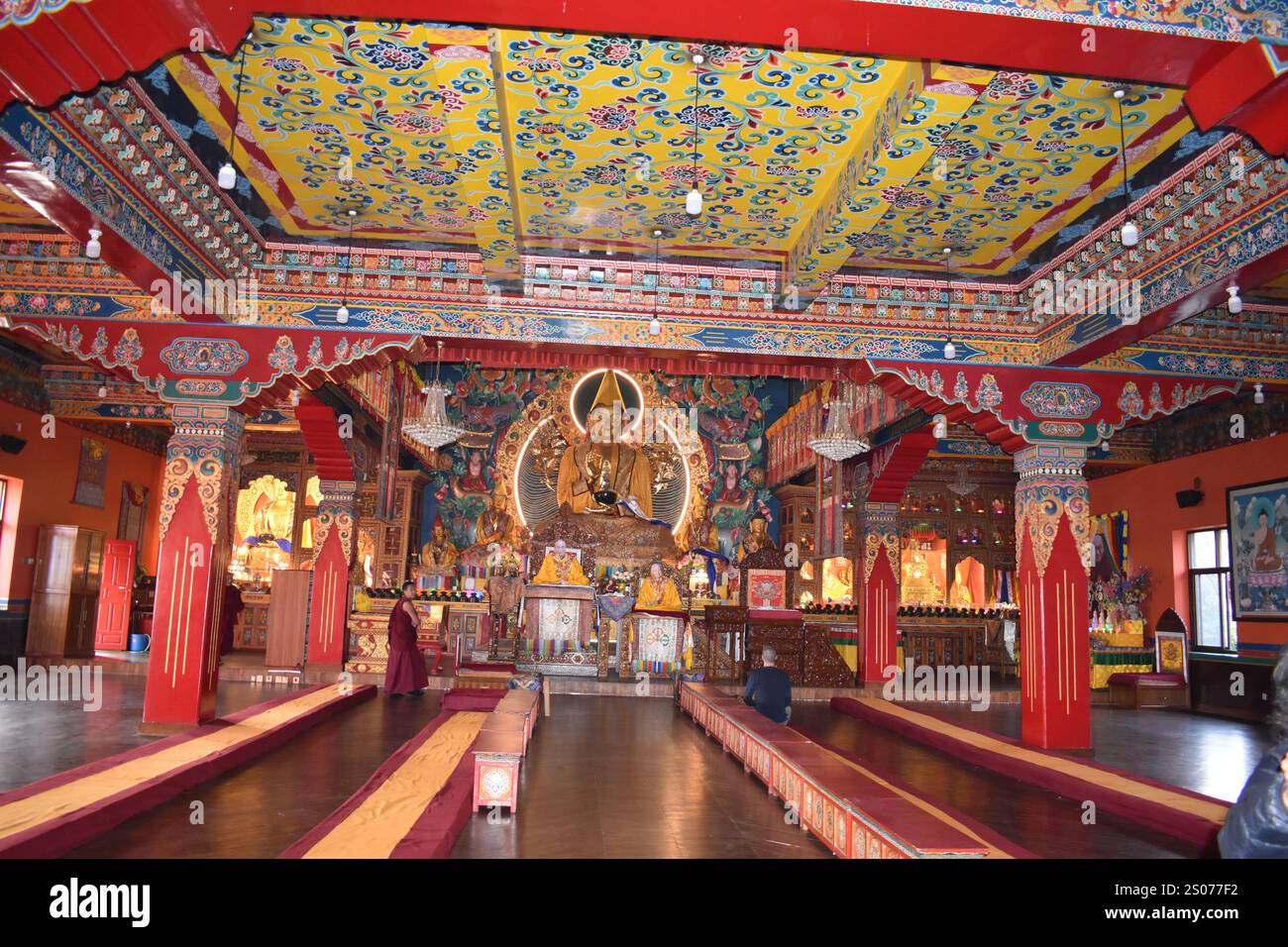 Eingebettet in die ruhigen Hügel des Shivapuri-Nationalparks, etwas außerhalb von Kathmandu, liegt Nepal das ruhige Nagi Gompa Kloster. Dieser alte buddhistische Mo Stockfoto