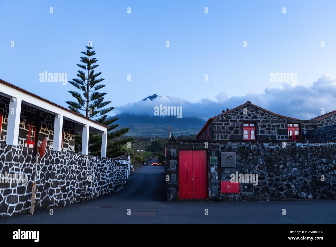 Traditionelles Haus aus vulkanischem Stein auf der Insel Pico Azoren Portugal Stockfoto