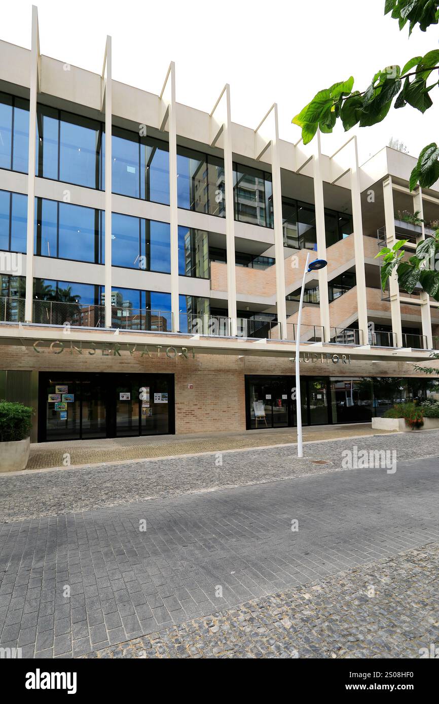 Das städtische Konservatorium für Musik „José Pérez Barceló“ Benidorm Stadt, Costa Blanca, Provinz Valencia, Spanien, Europa Stockfoto