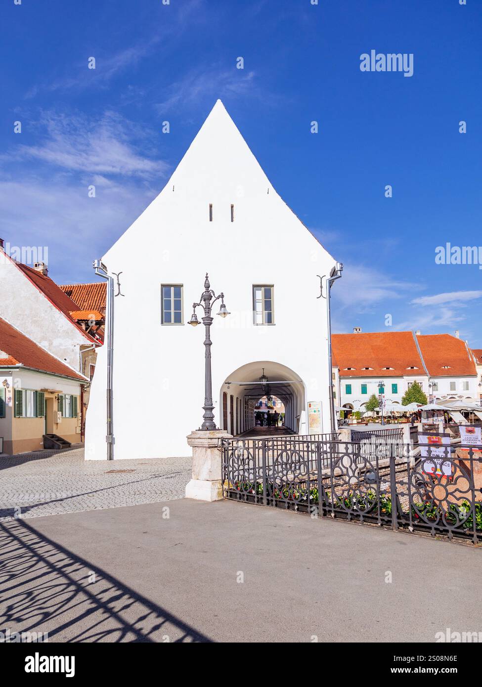 SIBIU (RUMÄNIEN) - Kunsthaus (Casa Artelor) im historischen Zentrum von Sibiu, Siebenbürgen Stockfoto