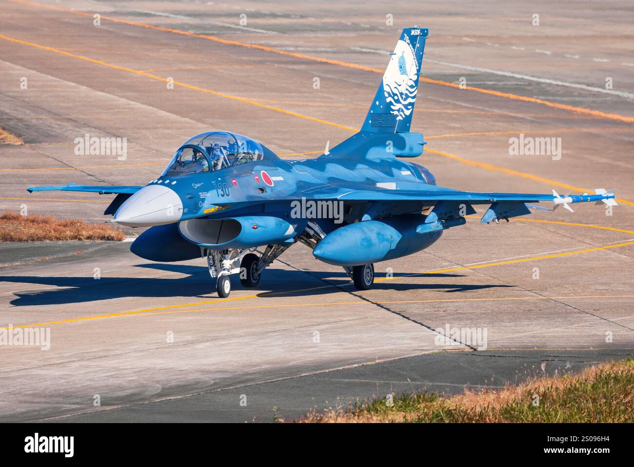 Japan, am 14. November 2024: Kawasaki F-2 Hyakuri IBR Hamamatsu Air Base in Japan Stockfoto