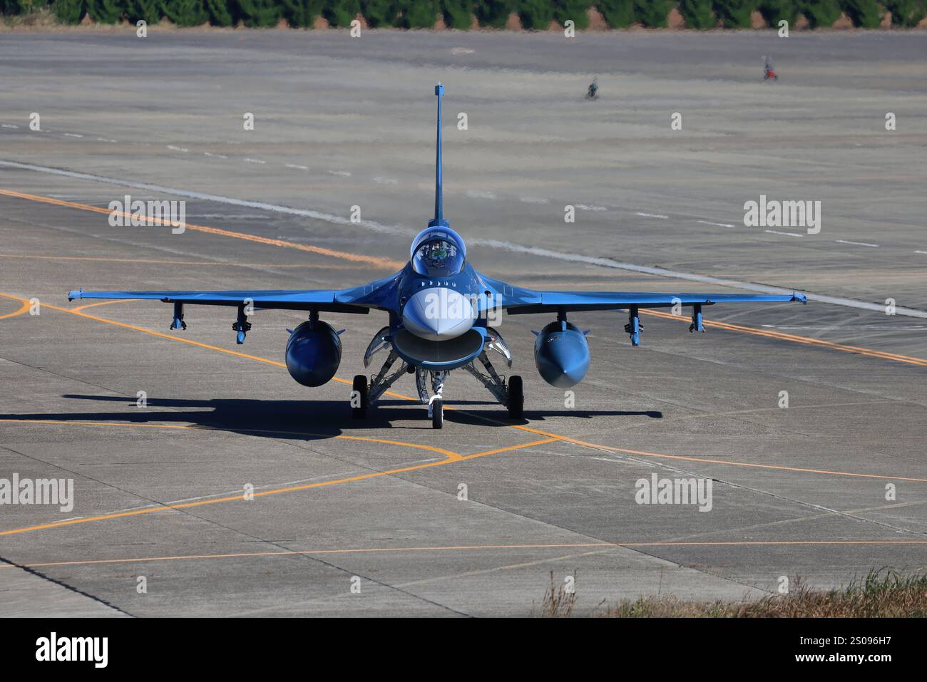Japan, am 14. November 2024: Kawasaki F-2 Hyakuri IBR Hamamatsu Air Base in Japan Stockfoto