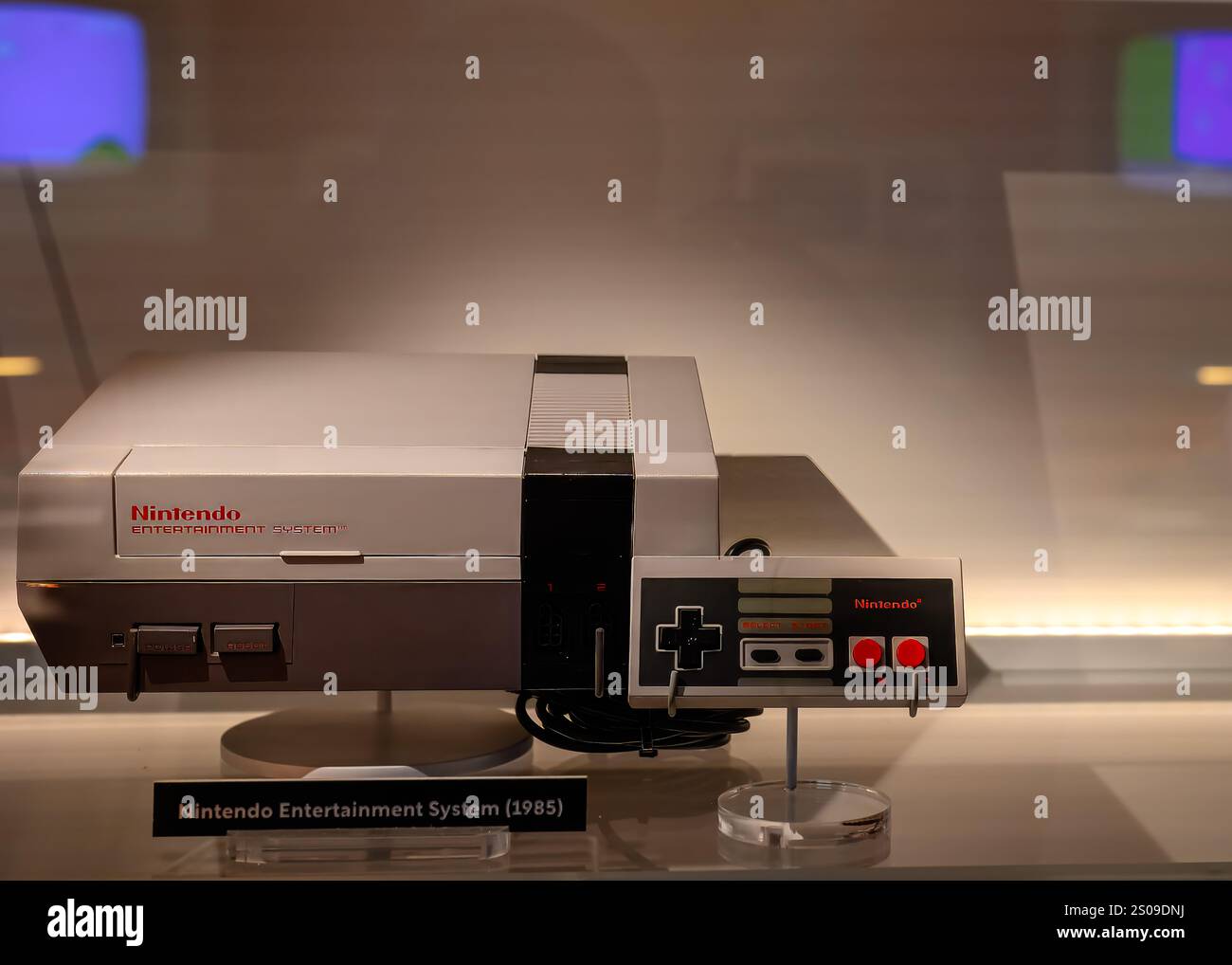Rochester, New York, USA - 12.6,2024: Nintendo Entertainment System im Strong National Museum of Play Stockfoto