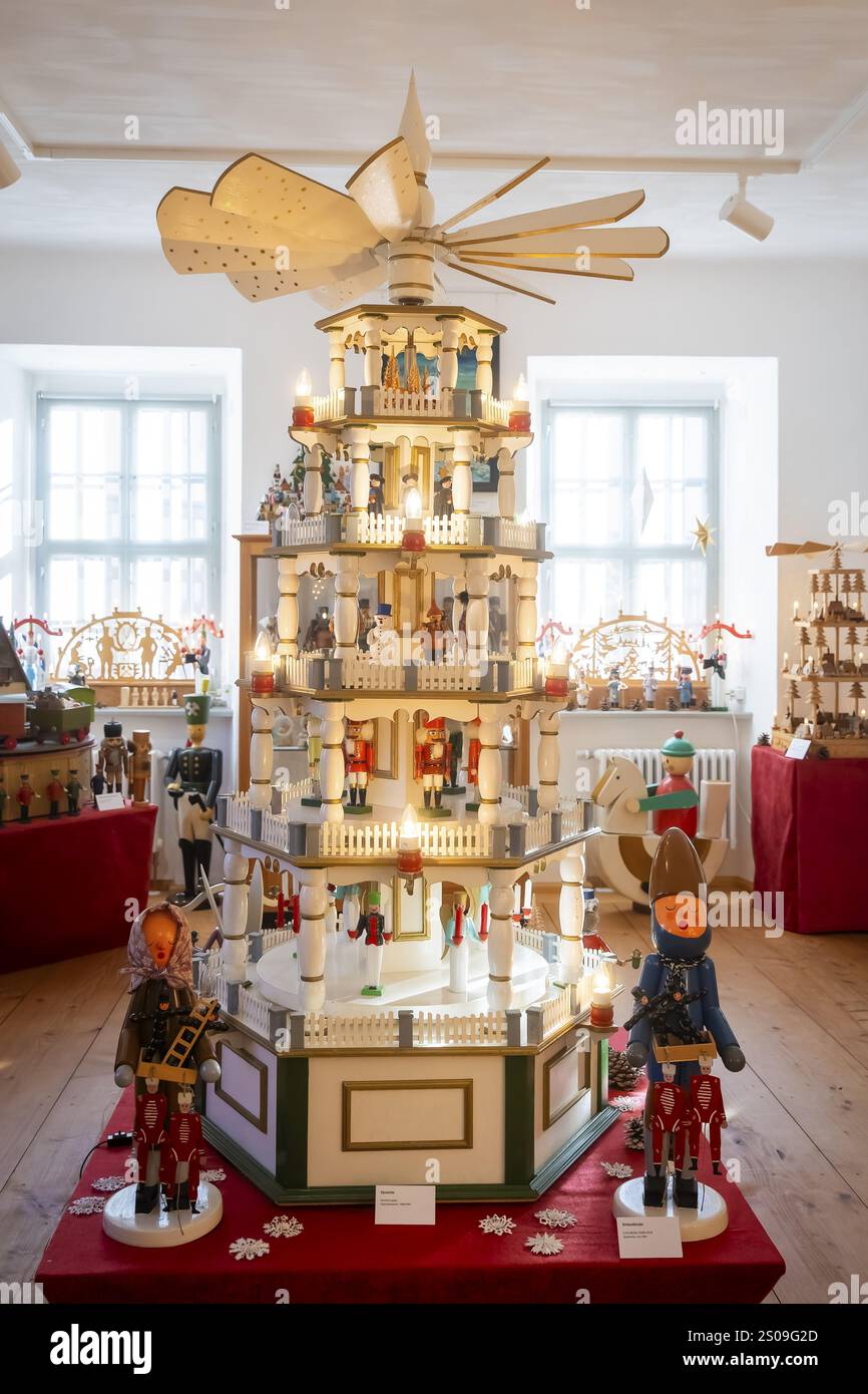 Traditionell öffnen sich die Türen zur Weihnachtsausstellung im LOHGERBER MUSEUM & GALLERY in Dippoldiswalde am Samstag vor dem 1. Advent. Th Stockfoto