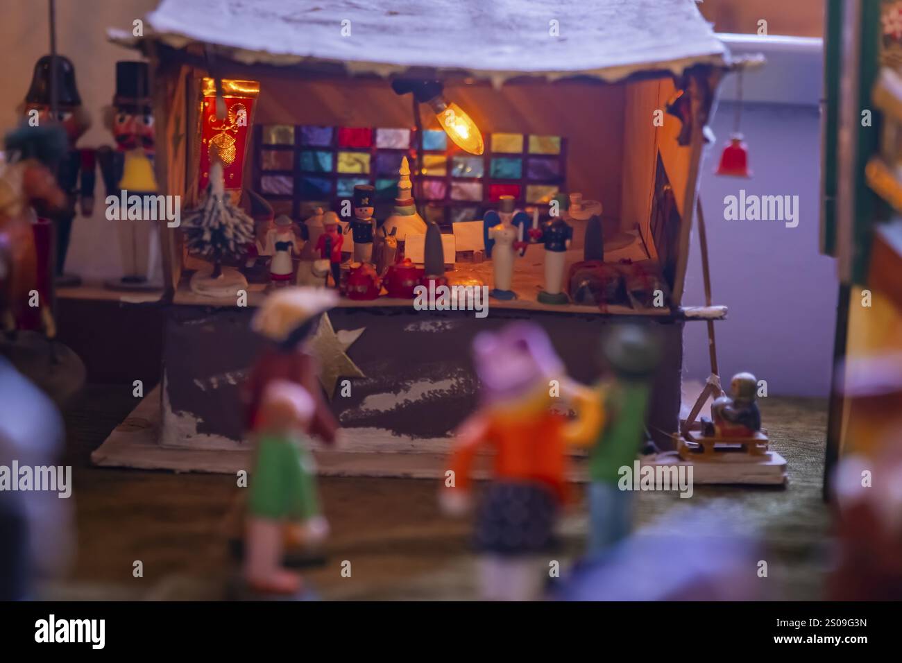 Traditionell öffnen sich die Türen zur Weihnachtsausstellung im LOHGERBER MUSEUM & GALLERY in Dippoldiswalde am Samstag vor dem 1. Advent. Th Stockfoto