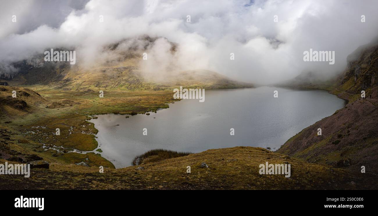 Peruanische Landschaft auf dem Lares-Weg in Peru Stockfoto