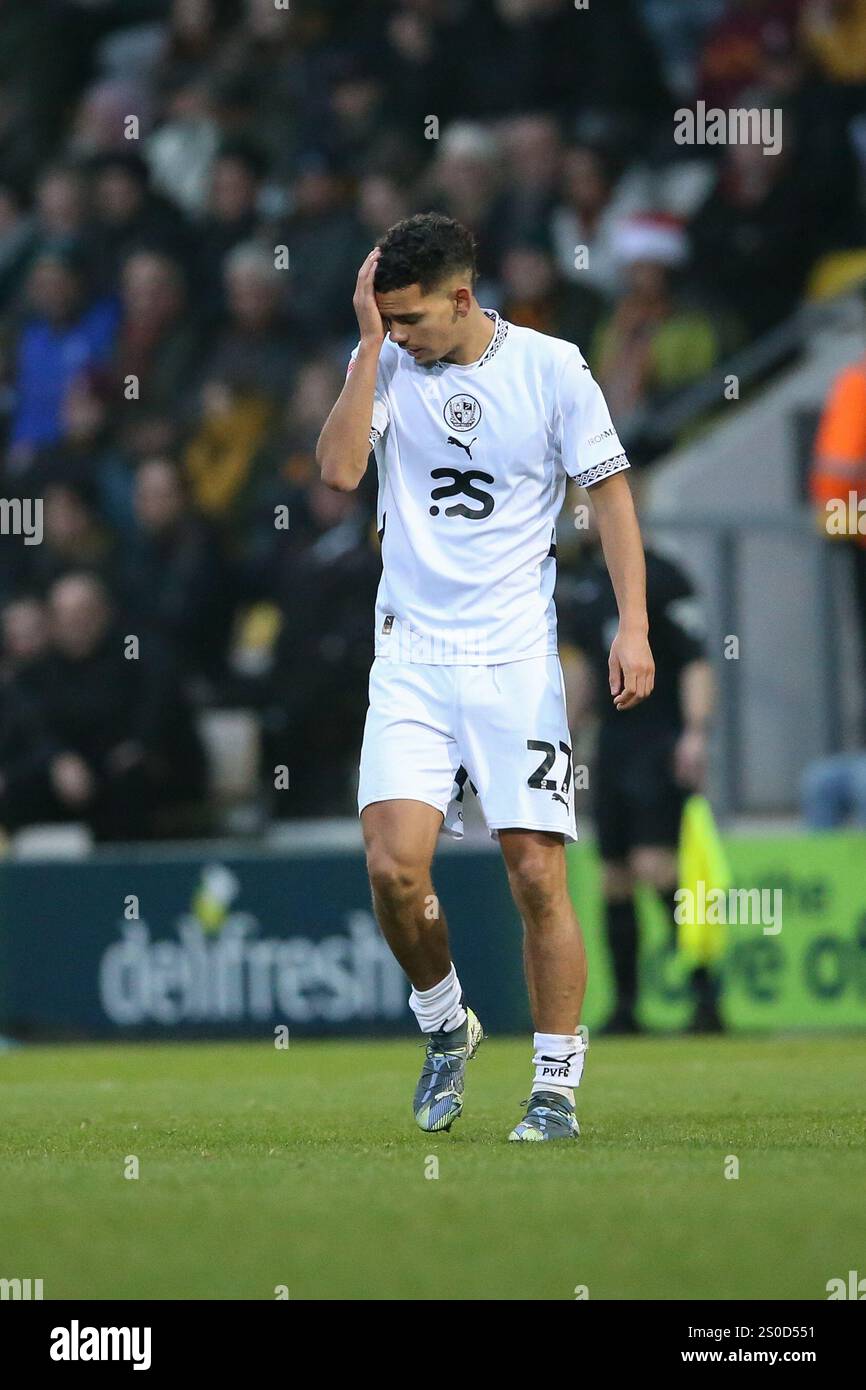 The University of Bradford Stadium, Bradford, England - 26. Dezember 2024 Brandon Cover (27) von Port Vale - während des Spiels Bradford City gegen Port Vale, Sky Bet League Two, 2024/25, University of Bradford Stadium, Bradford, England - 26. Dezember 2024 Credit: Arthur Haigh/WhiteRosePhotos/Alamy Live News Stockfoto