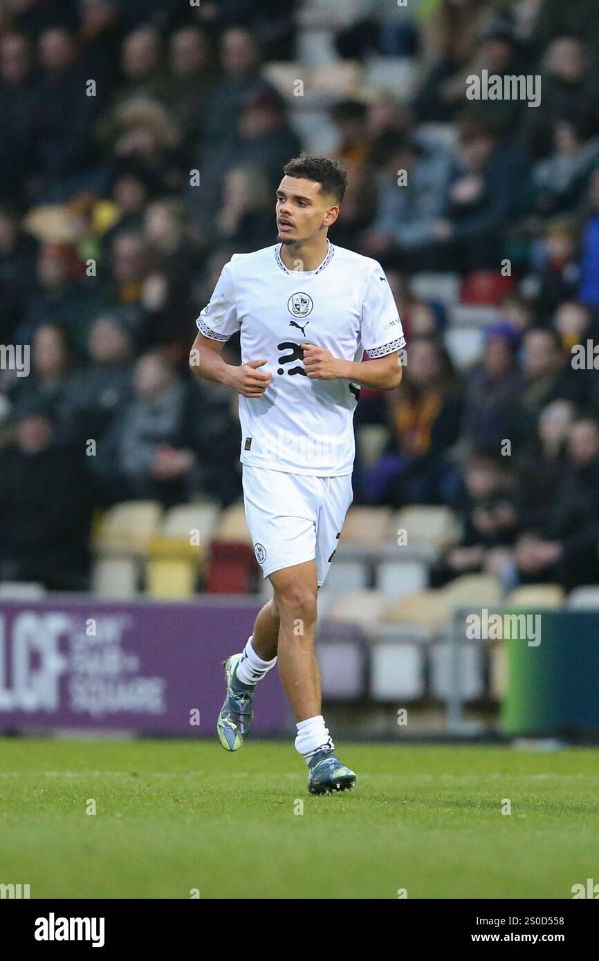 The University of Bradford Stadium, Bradford, England - 26. Dezember 2024 Brandon Cover (27) von Port Vale - während des Spiels Bradford City gegen Port Vale, Sky Bet League Two, 2024/25, University of Bradford Stadium, Bradford, England - 26. Dezember 2024 Credit: Arthur Haigh/WhiteRosePhotos/Alamy Live News Stockfoto