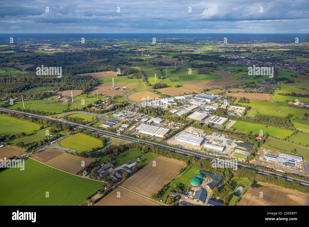 Luftaufnahme, Gewerbegebiet Heelden an der Autobahn A3 am Abzweig Rees, Bundesstraße B67, Heelden, Isselburg, Nordrhein-Westfalen, Deutsch Stockfoto