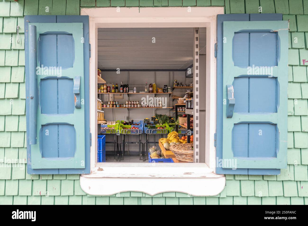 Das Geschäft von Hell-Bourg im Cirque de Salazie des Île de la Réunion, das als eines der schönsten Dörfer Frankreichs gilt Stockfoto