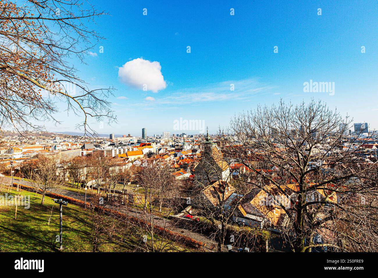 Panoramablick auf die Skyline von Bratislava Stockfoto