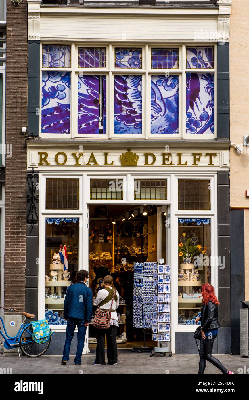 Royal Delft Store Amsterdam, Holland, Niederlande. Stockfoto