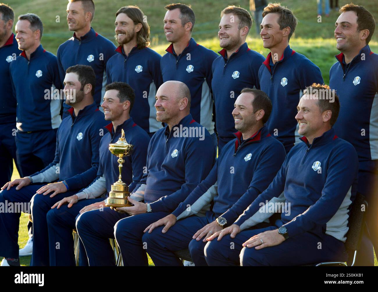 25. September 2018; Paris, FRA; Bild des europäischen Teams vor einer Trainingsrunde im Ryder Cup im Le Golf National. Stockfoto