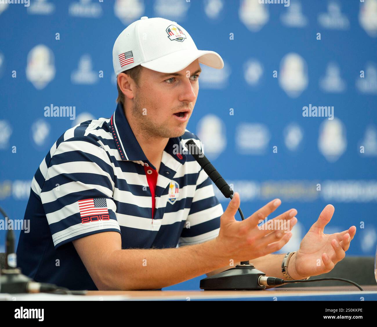 26. September 2018; Paris, FRA; Jordan Spieth sprach auf seiner Pressekonferenz nach einer Trainingsrunde im Le Golf National im Ryder Cup. Stockfoto