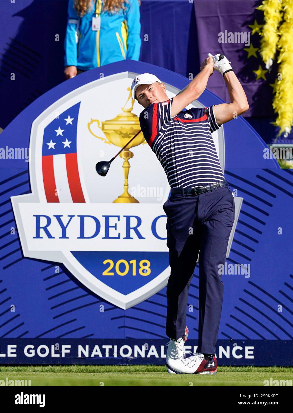 27. September 2018; Paris, FRA; Jordan Spieth schlägt am 1. Platz während einer Trainingsrunde im Ryder Cup im Le Golf National ab. Stockfoto