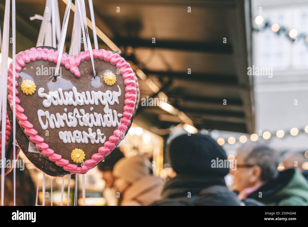 Lebkuchenherz-Keks auf einem Salzburger Weihnachtsmarkt Stockfoto