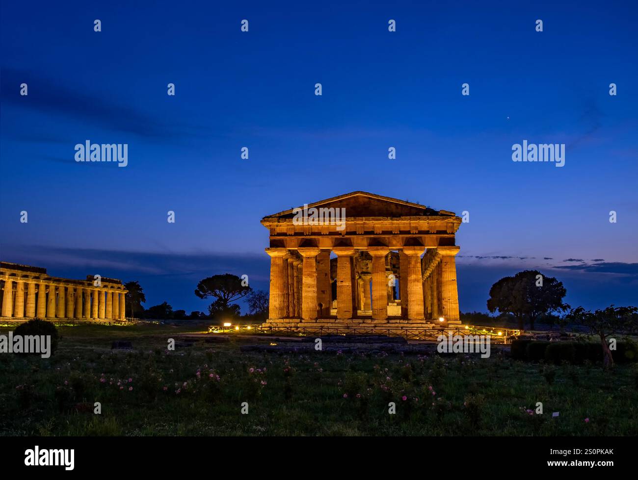 Dorischer Tempel der Hera von ca. 450 v. Chr., als der Tempel des Poseidon oder Apollo in Paestum, Italien früher falsch zugeschrieben. Stockfoto