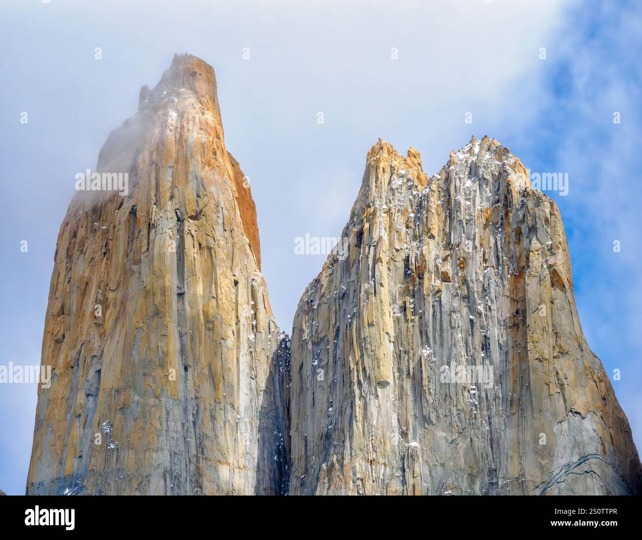 Die Gipfel des Torres del Paine in den patagonischen Anden Chiles Stockfoto