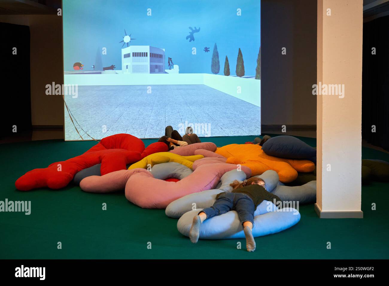 Waiting Room ist ein Vermittlungsraum, der von den Künstlern Clàudia del Barrio und Anna Irina Russell im Dialog mit der Ausstellung MiróMatisse geschaffen wurde. Darüber Hinaus Stockfoto