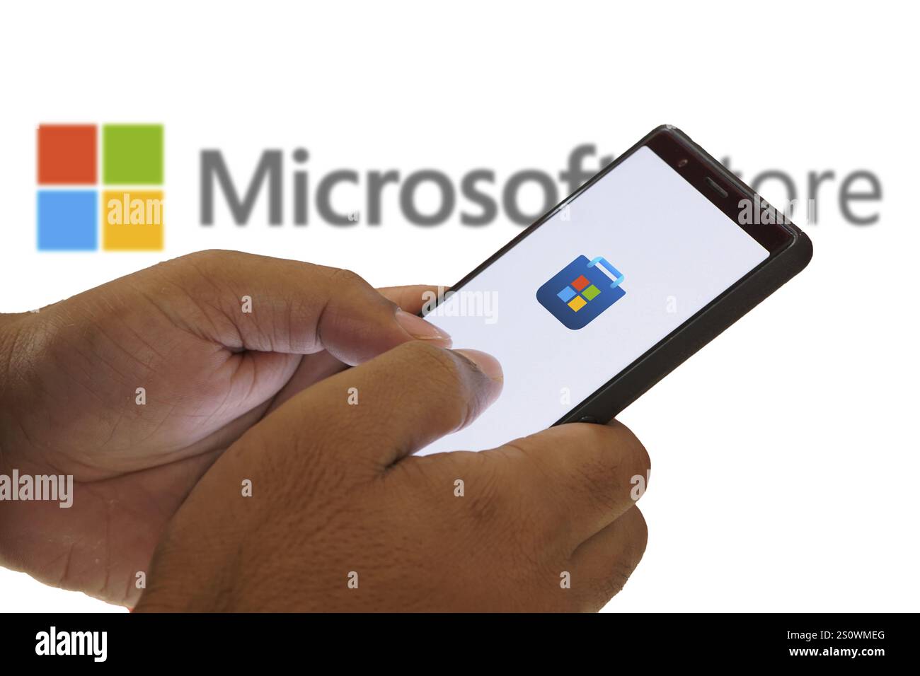Der Microsoft Store ist ein digitaler Marktplatz, auf dem Sie eine große Auswahl an Apps, Spielen, Filmen und mehr für Ihren Windows-PC finden Stockfoto