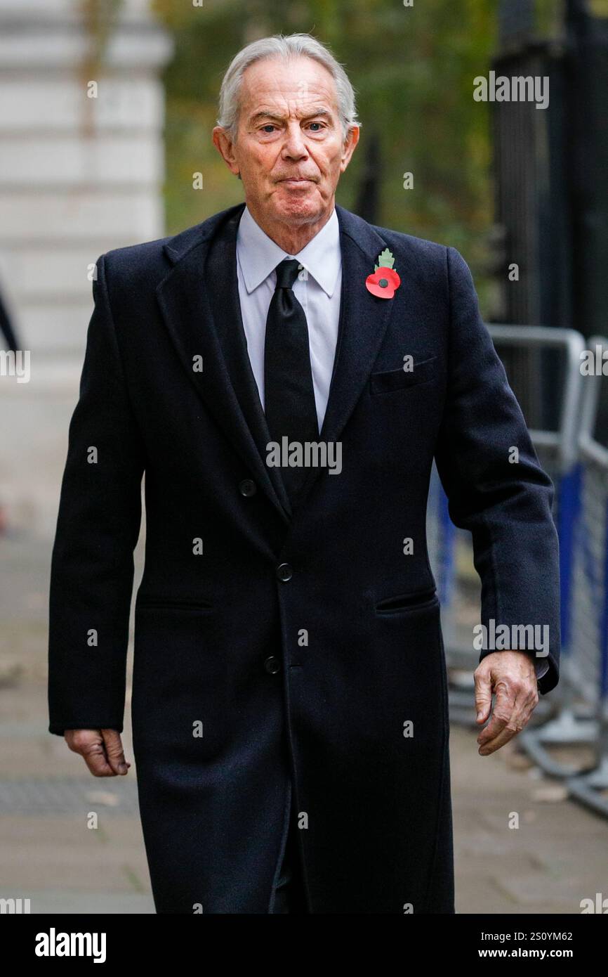 Sir Tony Blair, ehemaliger britischer Premierminister, Labour Party, läuft in der Downing Street, London, Großbritannien Stockfoto