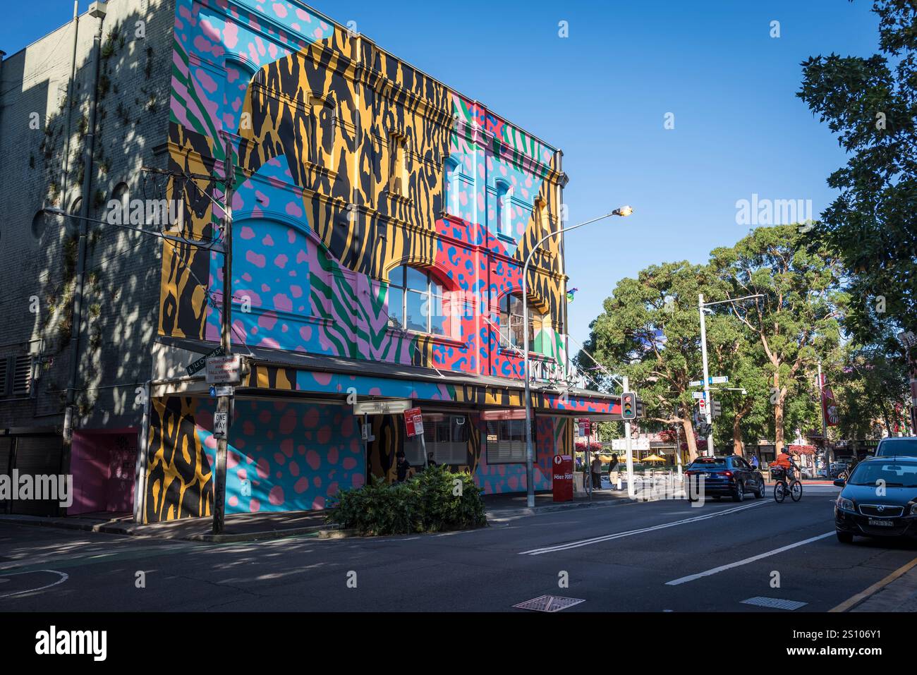 Kinselas Hotel, Art déco-Veranstaltungsort in einem ehemaligen Bestattungssaal, mit hohen Decken, einem Retro-Club und Billard, Darlinghurst, Sydney, NSW, Australien Stockfoto