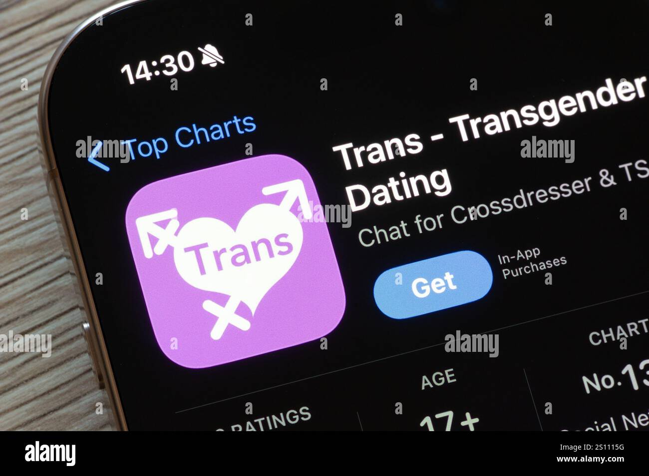 OSTRAVA, TSCHECHIEN - 23. NOVEMBER 2024: App Store mit Trans - Transgender Dating Mobile App wird installiert Stockfoto